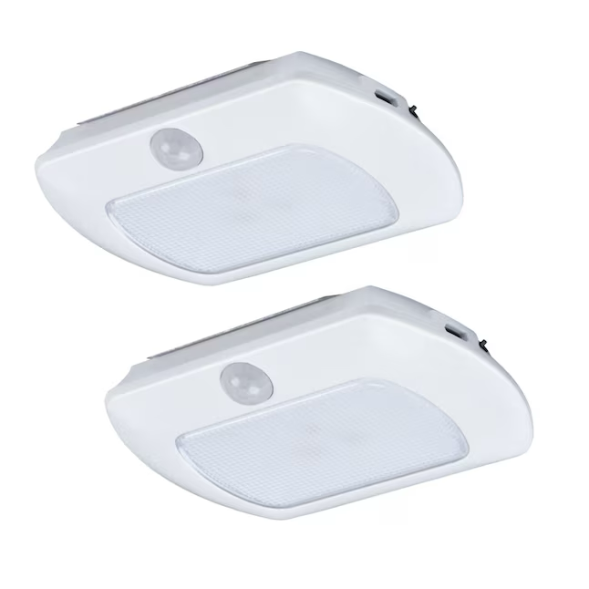 Plug-In Light Pucks – Saber Sales