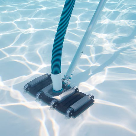 Project Source 14 Cabezal de aspiradora para piscina con mango giratorio flexible y ruedas