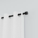 Style Selections Lola Barra de cortina simple de acero negro mate de 48 a 84 pulgadas con remates