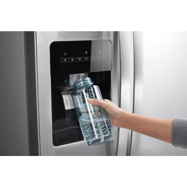 Refrigerador de dos puertas verticales Whirlpool de 24.6 pies cúbicos con máquina de hielo, dispensador de agua y hielo (acero inoxidable resistente a huellas dactilares)