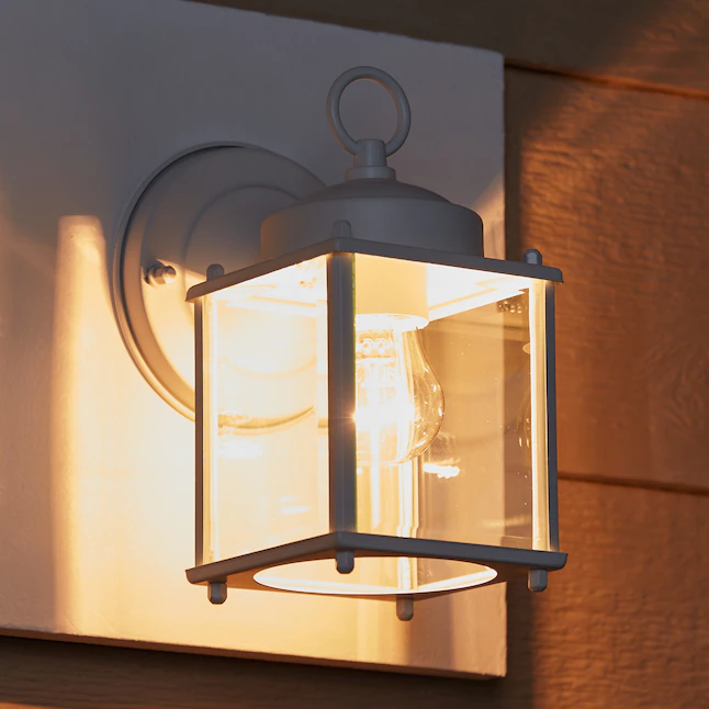 Lámpara de pared blanca para exteriores Project Source de 1 luz de 8.25 pulgadas 