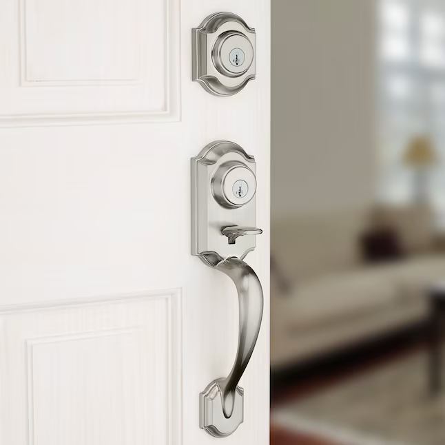 Kwikset Signature Series Montara - Manija de puerta de entrada con llave y cerrojo de un solo cilindro, níquel satinado, Smartkey