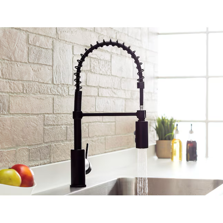 Project Source Flynt Matte Black Single Handle Pull-down Kitchen Faucet with Sprayer (Deck Plate)