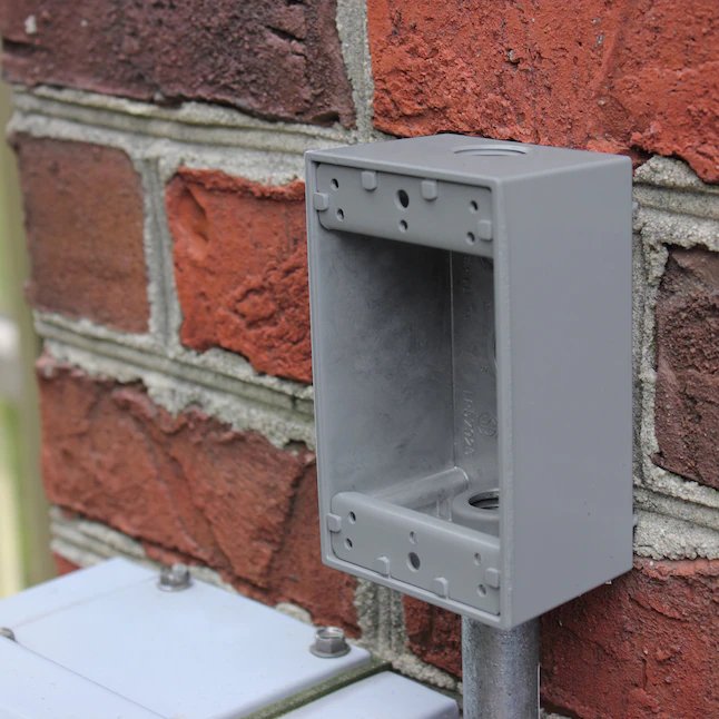 Caja eléctrica exterior rectangular estándar de trabajo nuevo resistente a la intemperie de metal gris de 1 unidad