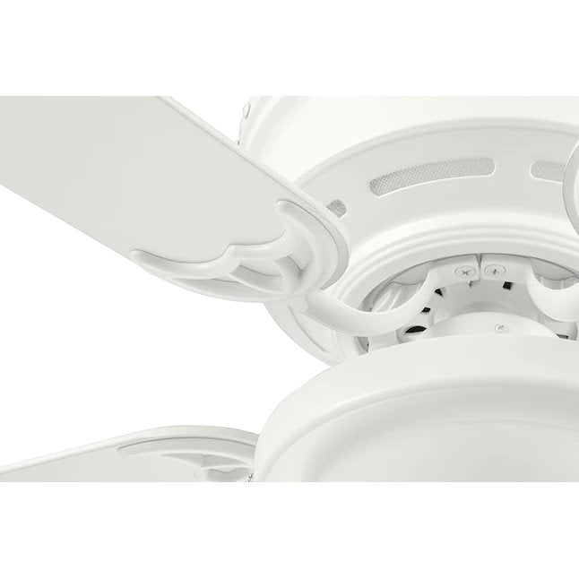 Harbor Breeze Armitage Ventilador de techo de montaje empotrado con luz LED blanca de 52 pulgadas (5 aspas)